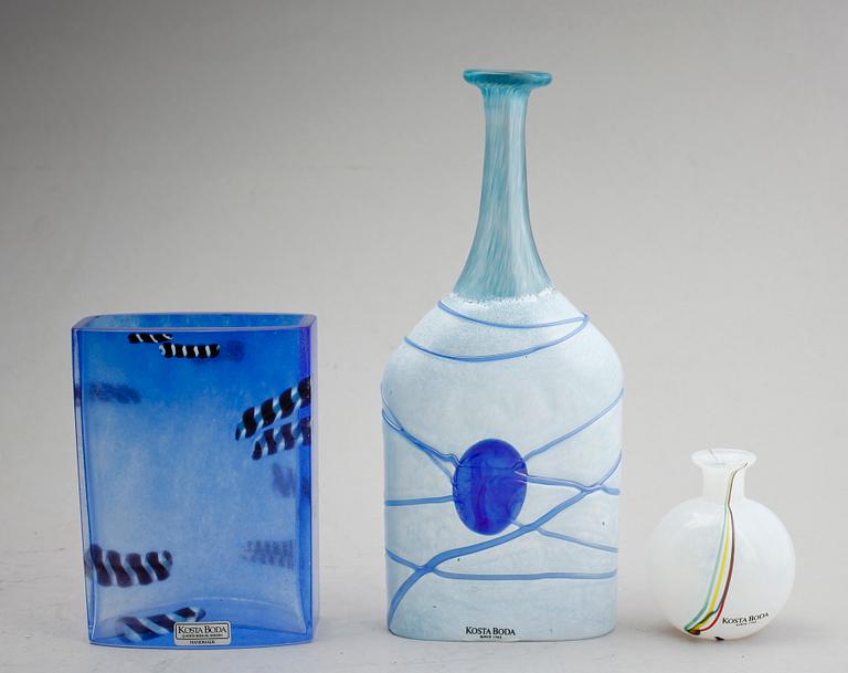 VASER, 3 st, glas, Bertil Vallien, Kosta Boda, signerade.