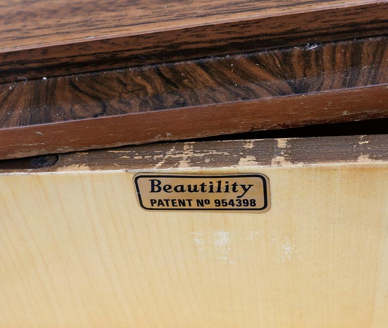 SIDEBOARD, Beautility, England, 1900-talets andra hälft.