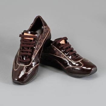 SKOR, Louis Vuitton.