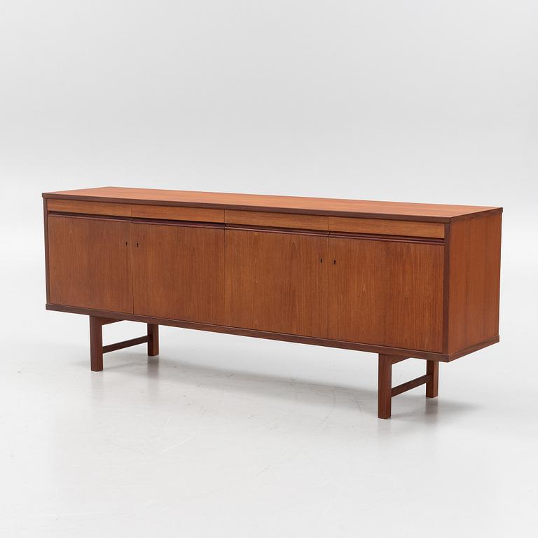 Sideboard,
teak, Nilssons möbler, Lammhult. 1960-tal.