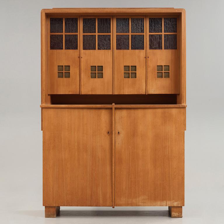 Alfred Grenander, an Art Nouveau oak cabinet, Germany ca 1909.