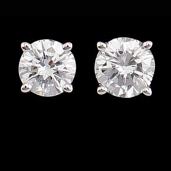ÖRHÄNGEN, 1 par, 14 k vitguld, briljantslipade diamanter tot 0.33 ct.