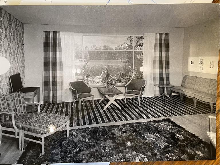 Nordiska Kompaniet, a Swedish Modern oak sofa table "NK Hantverk", Sweden 1947.