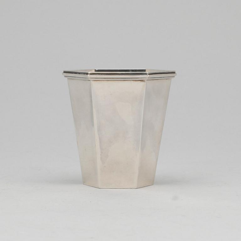 VAS, sterlingsilver, Wiwen Nilsson, Lund, 1944.