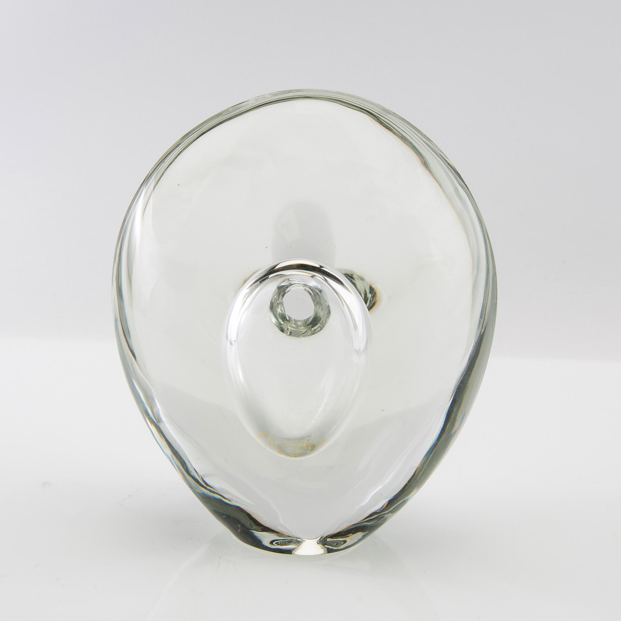 Timo Sarpaneva,  a 'Sitting bird' glass sculpture, model 3567, signed Timo Sarpaneva Iittala -55.