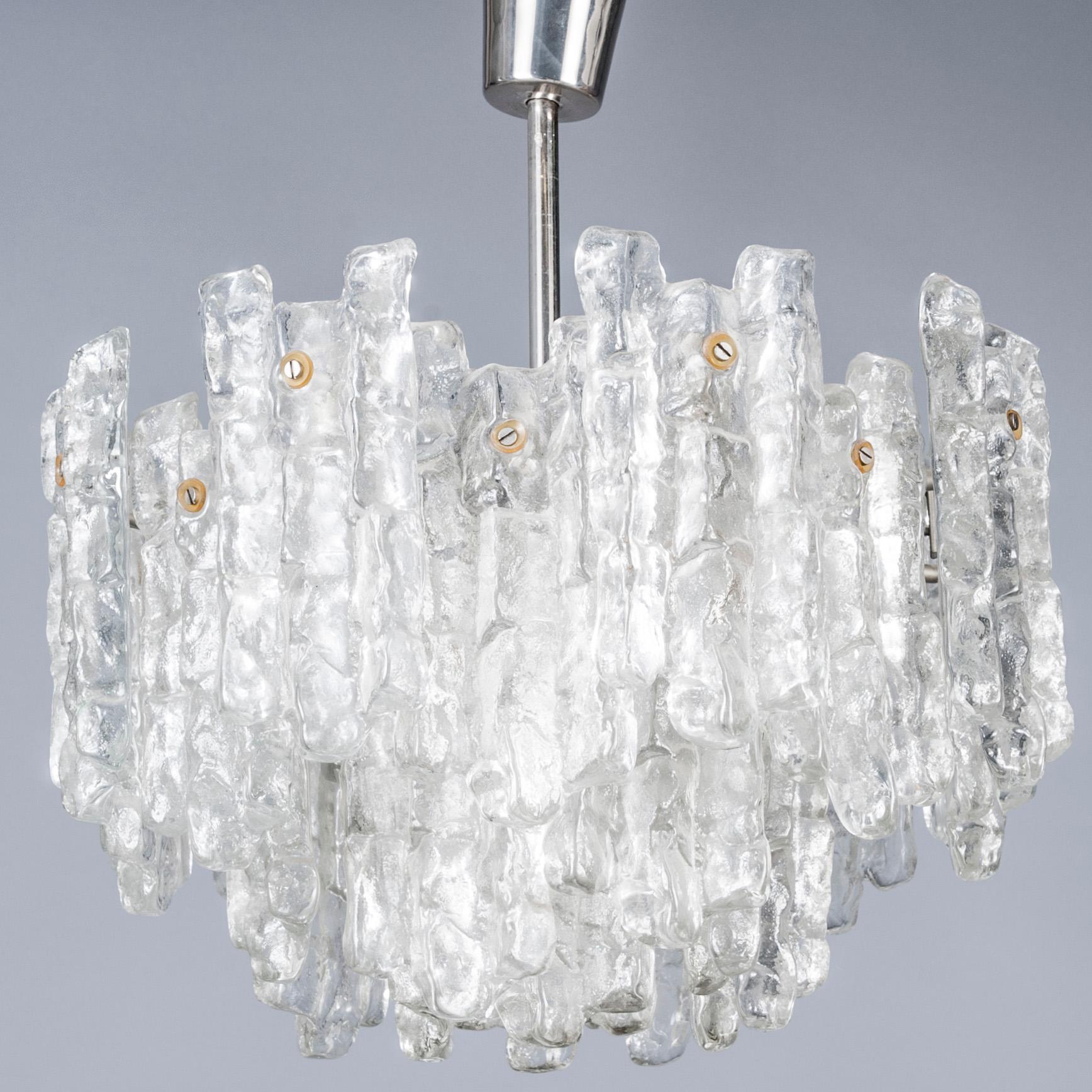 TAKLAMPA, "Ice block chandelier", J.T Design, Kalmar, Österrike, 1960-tal. Höjd ca 46 cm.