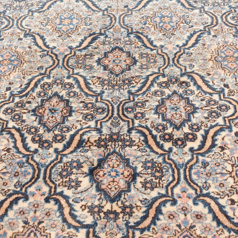 A CARPET, Old Kerman/Yazd around 277 X 179 cm.