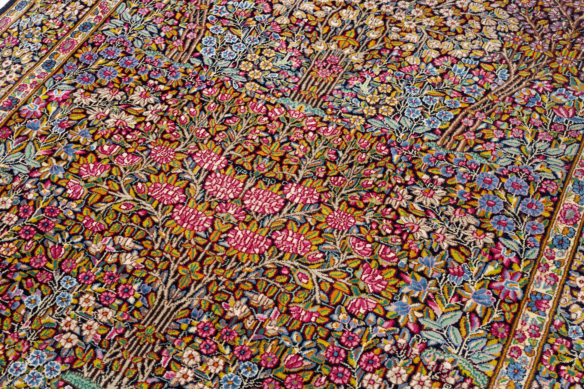 Matta, Kirman, ca 305 x 200 cm.