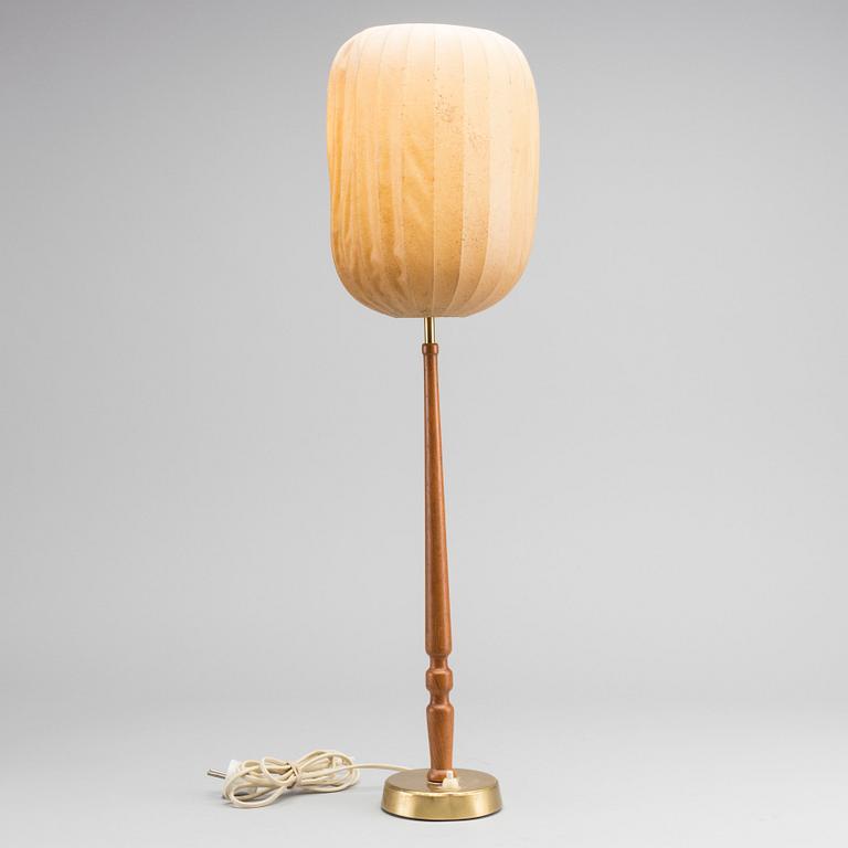 A HANS BERGSTRÖM TABLE LAMP FOR ATELJÉ LYKTAN MID 20TH CENTURY.