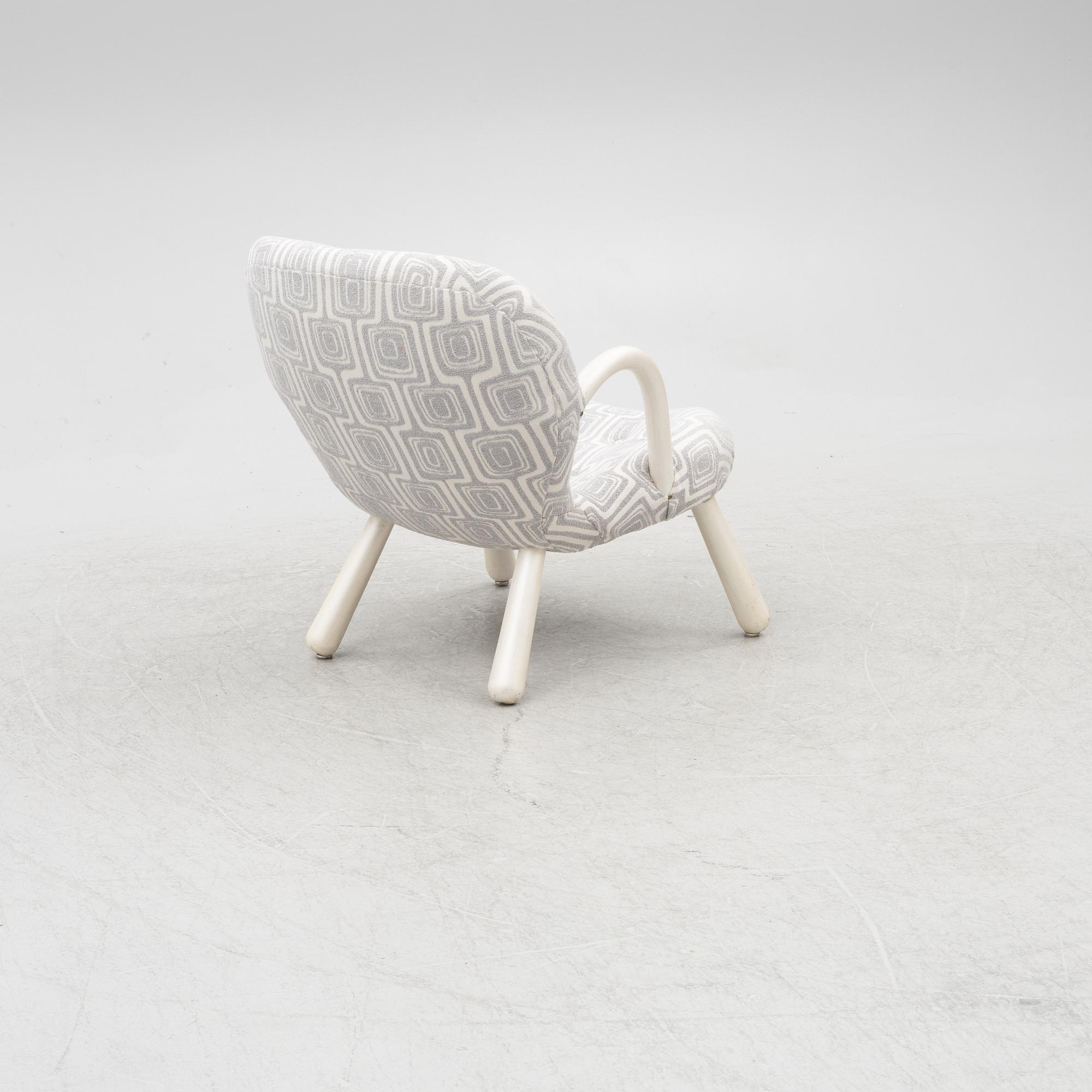 An armchair, 'Muslingestolen' or 'Clam Chair', Scandinavian Modern, mid-20th Century.