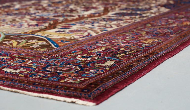 SEMI-ANTIQUE SILK KASHAN. 196,5 x 134,5 cm.
