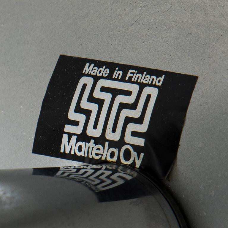 Eero Aarnio, tuoleja, 4 kpl, Martela Ltd Finland, 1975.