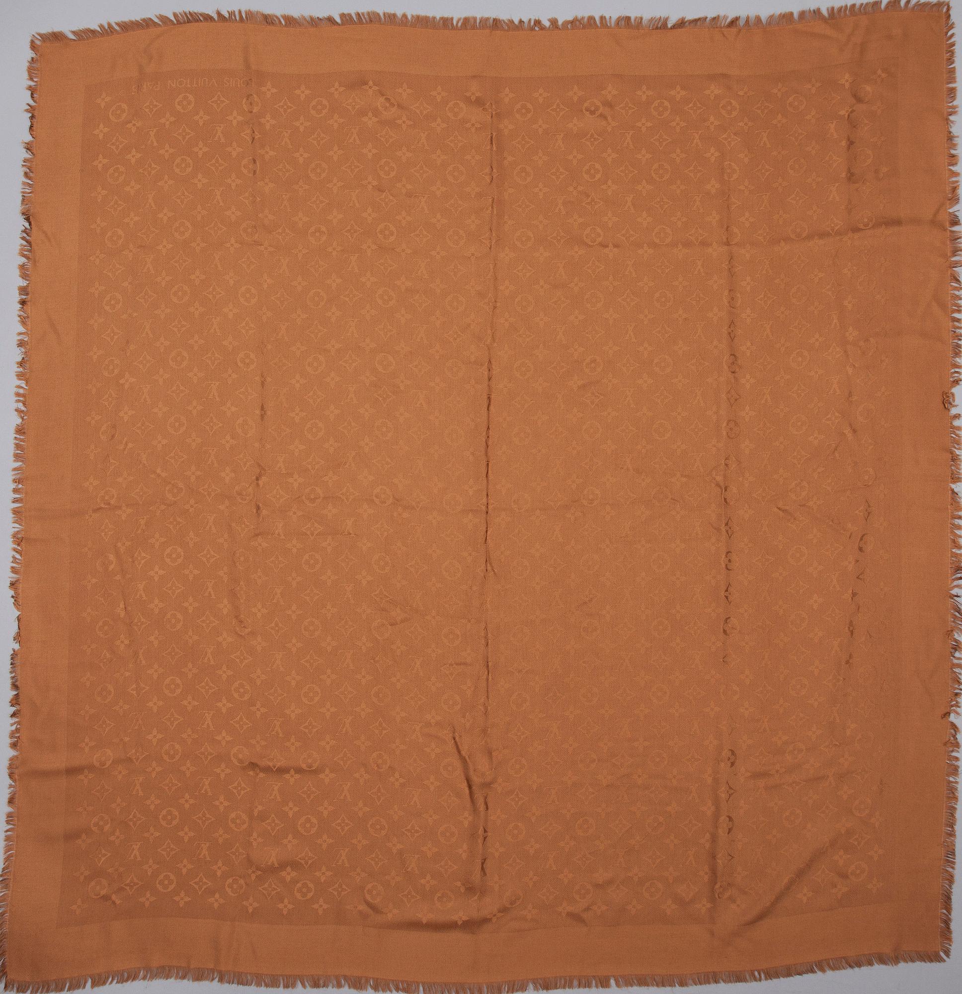 SJAL, Louis Vuitton.