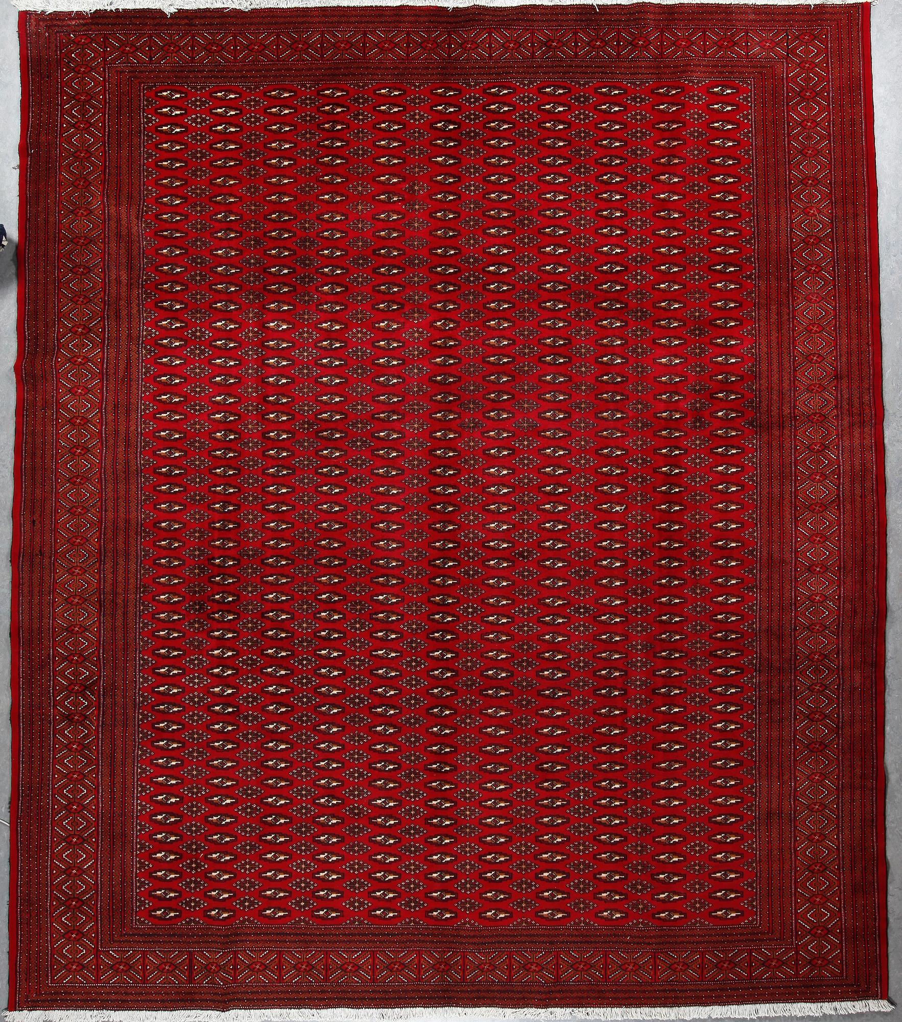 MATTA, sannolik Tekke, Turkmen, ca 359x310 cm.