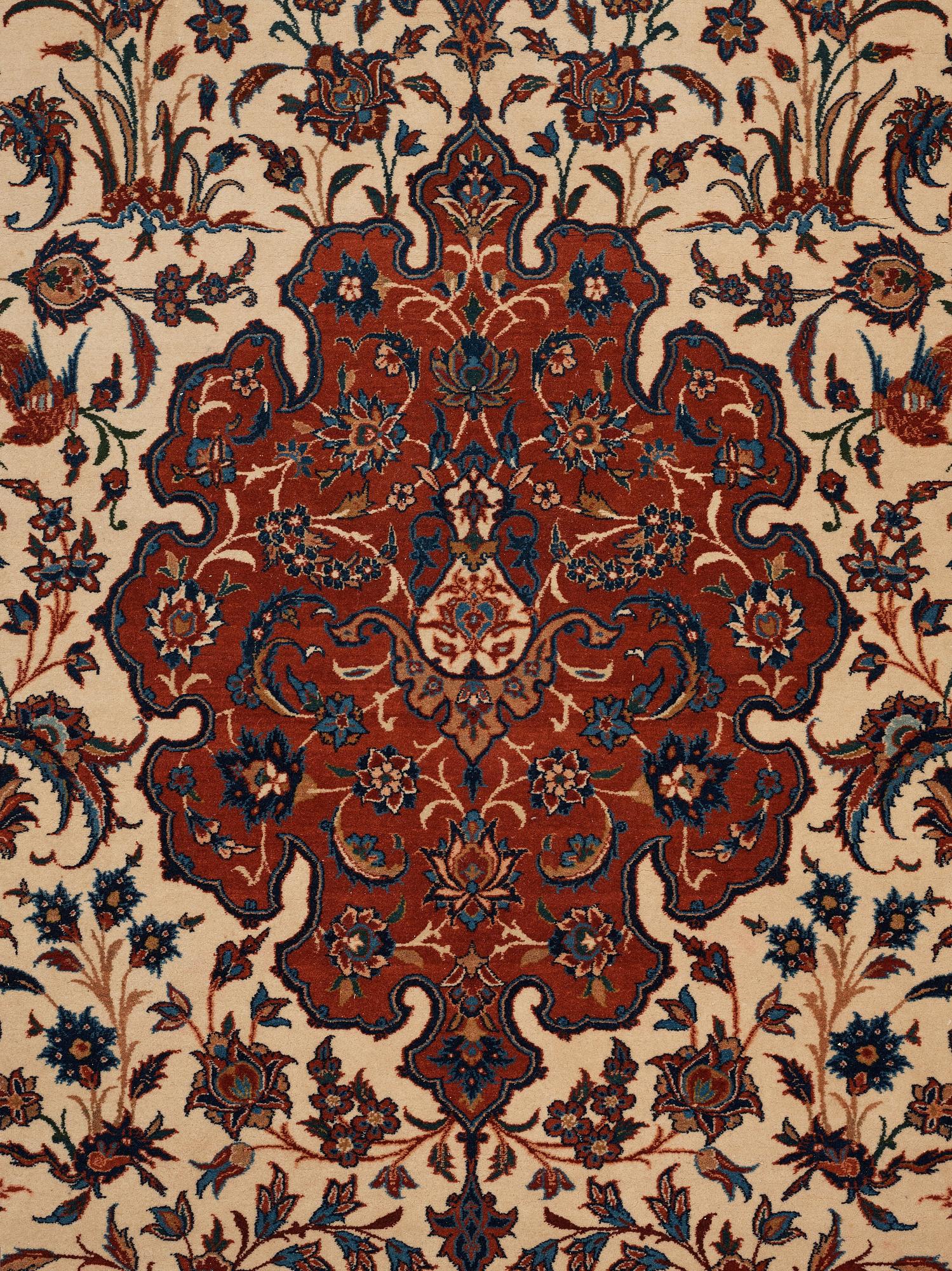 MATTA, semiantik Isfahan, ca 227 x 152,5 cm (samt kortsidorna med ca 1½ respektive ½ cm slätväv).