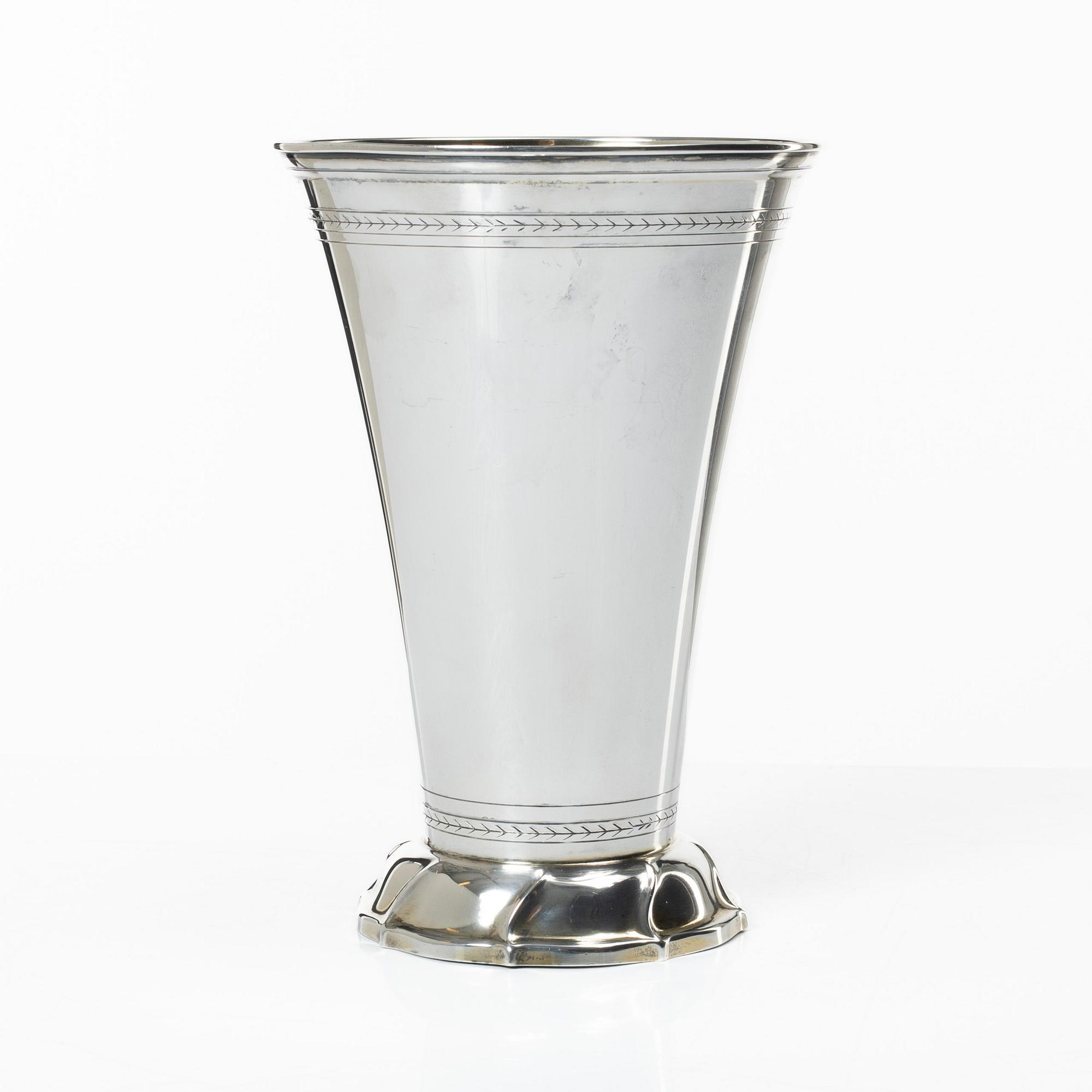 A silver vase, GAB, Stockholm, 1945.