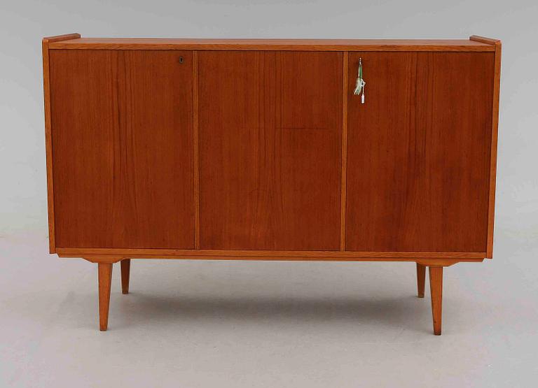 SIDEBOARD, 1900-talets andra hälft.