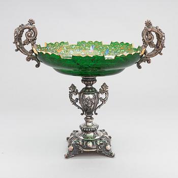 A late 19th-century footed fruitbowl in silver and glass from Germany.