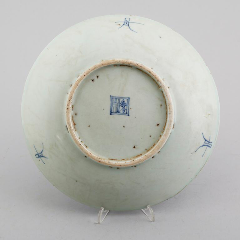 FAT, porslin, sannolikt Japan, 1800-tal.