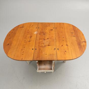 Drop-leaf table, 19th century.