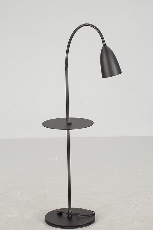 GOLVLAMPA med BORD, "Arkipelag", Niclas Hoflin, Ruben, formgiven 2005.