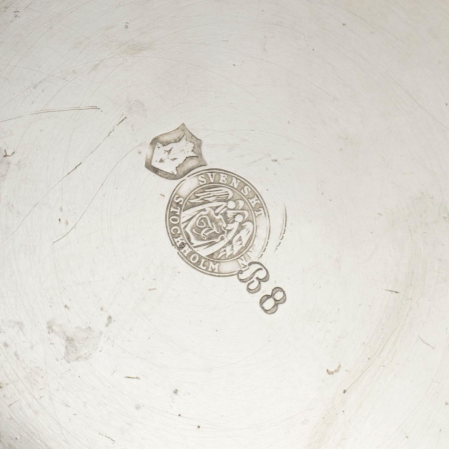 a pewter bowl by Anna Petrus for Firma Svenskt Tenn 1928.