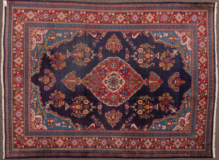 MATTA, ca 346x262 cm.