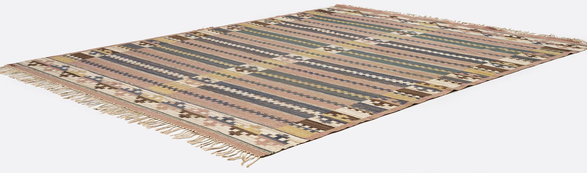 Märta Måås-Fjetterström, matta, "Herrumsmattan", rölakan, 329 x 258 cm, signerad MMF.