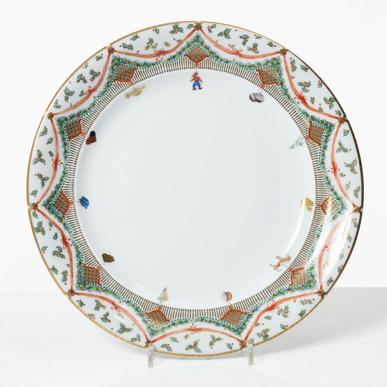 Royal Copenhagen, a porcelain dinner service, "Christmas Joy" (68 pieces).