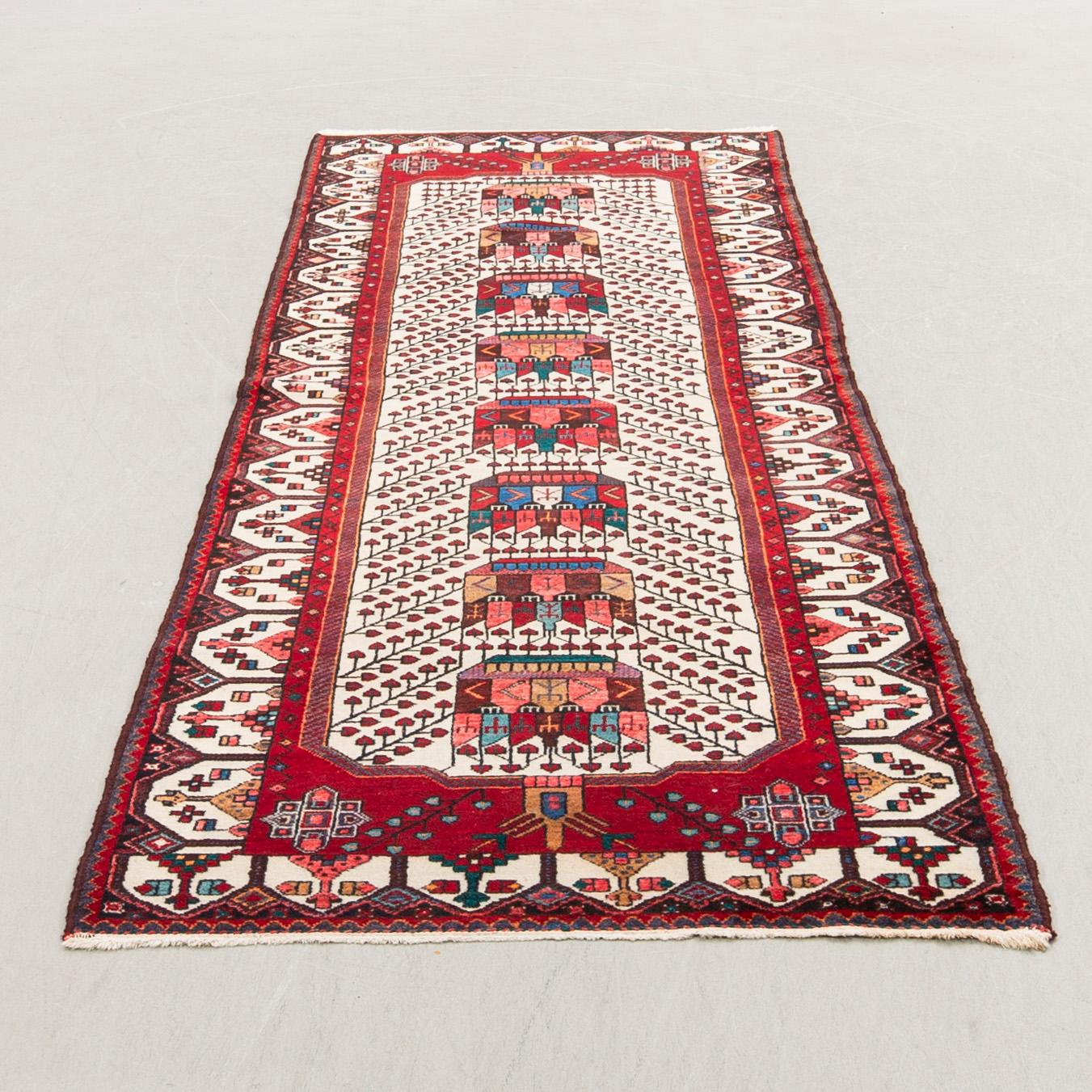 Carpet Oriental gallery old approx. 293x105 cm.