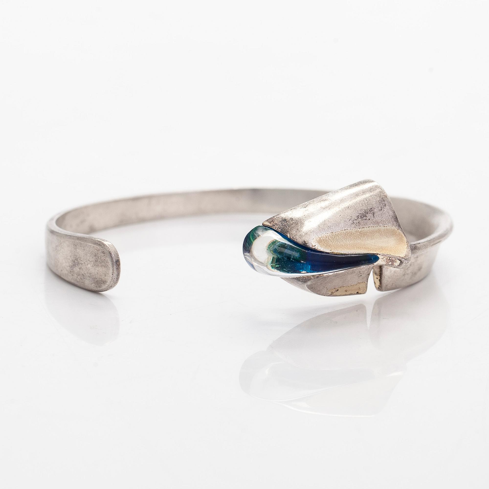 Björn Weckström, a sterling silver and acrylic 'Salamander' bracelet. Lapponia 1975.