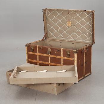 KOFFERT, 1900-talets första hälft.