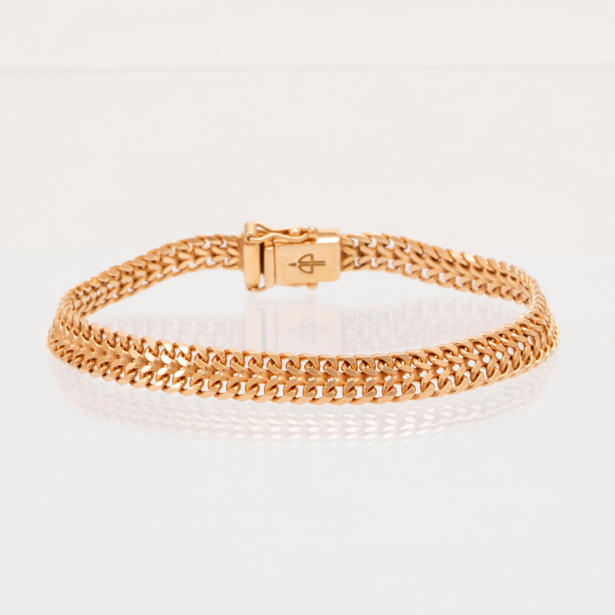 An 18K gold bracelet by Balestra.