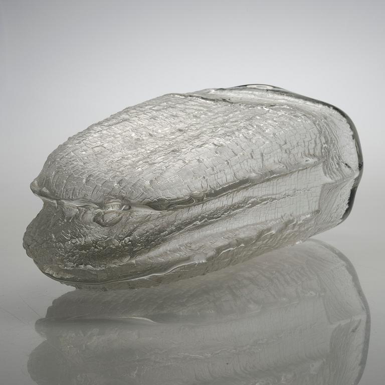 Timo Sarpaneva, a 'Shadows' sculpture from Finlandia series, signed Timo Sarpaneva, Iittala.