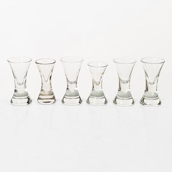 Snapsglas, 4 +2, snarlika, 1800-tal.