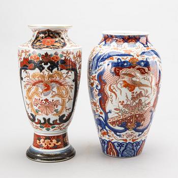 Vaser, 2 st, Japan Imari, Meiji (1868-1912) porslin.
