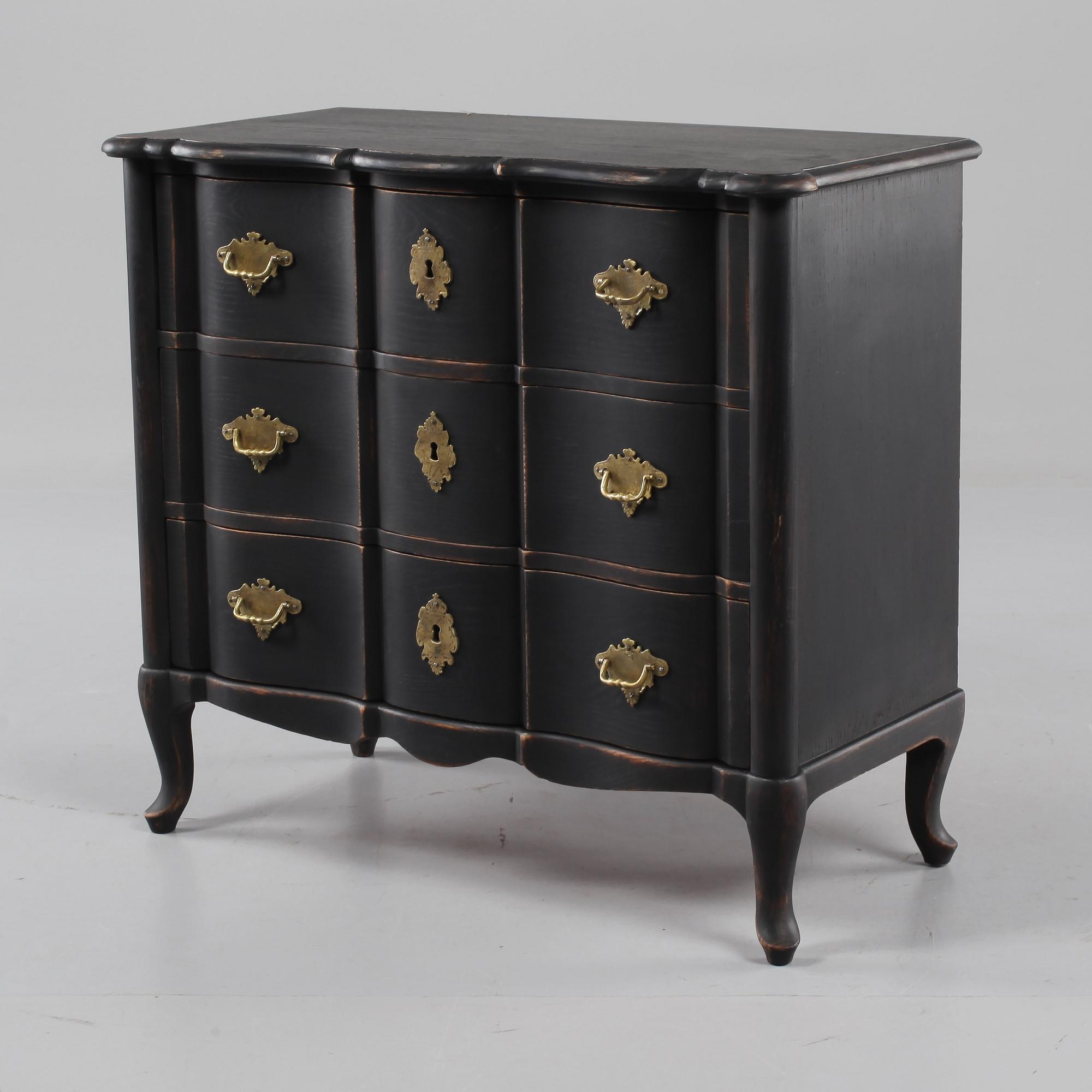 BYRÅ, barockstil, omkring 1900-talets mitt.