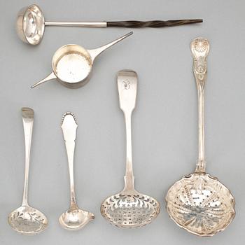 PARTI SILVER, 4 delar, bla England. 1800-1900-tal. Tot ca 138 gram.