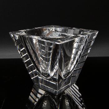 JAN JOHANSSON, two signed  Orrefors glass bowls. Models. 21th century.