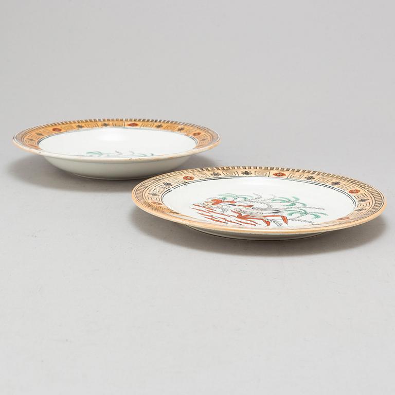 12 + 12 creamware dishes, P. Regout & Co, Maastricht 'Panama'. Late 19th/early 20th century.