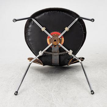 Arne Jacobsen, six 'Serie 7' chairs.