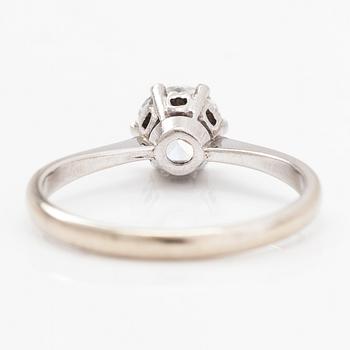 Ring, 14K vitguld och diamant ca 0.90 ct. Med intyg.