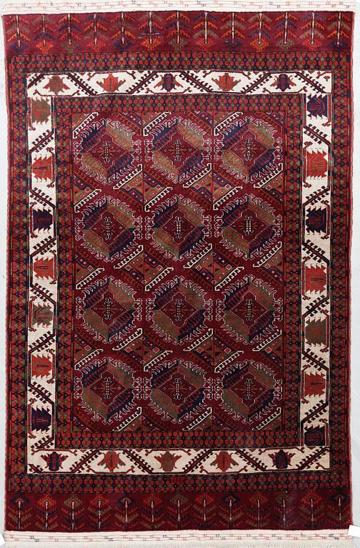 MATTA, Turkmen, ca 265 x 163cm.