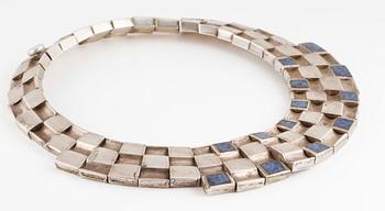 COLLIER,  silver med slipad sodalit, Mexico.Vikt 268,4 gram.