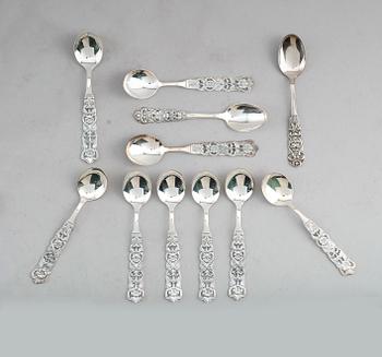 MOCKASKEDAR, 34 delar (19+15), silver, bl a Valdres, GAB, 1900-talets andra hälft. Total vikt ca 322 g.