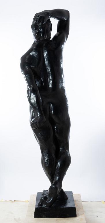 Gudmar Olovson, staty. Signerad. Numrerad. Gjutarstämpel. Brons, höjd 210 cm, längd 56 cm.