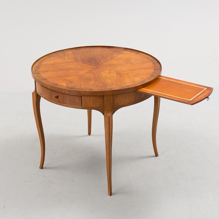 An early 20th century, 'Empire' style drawing room table.