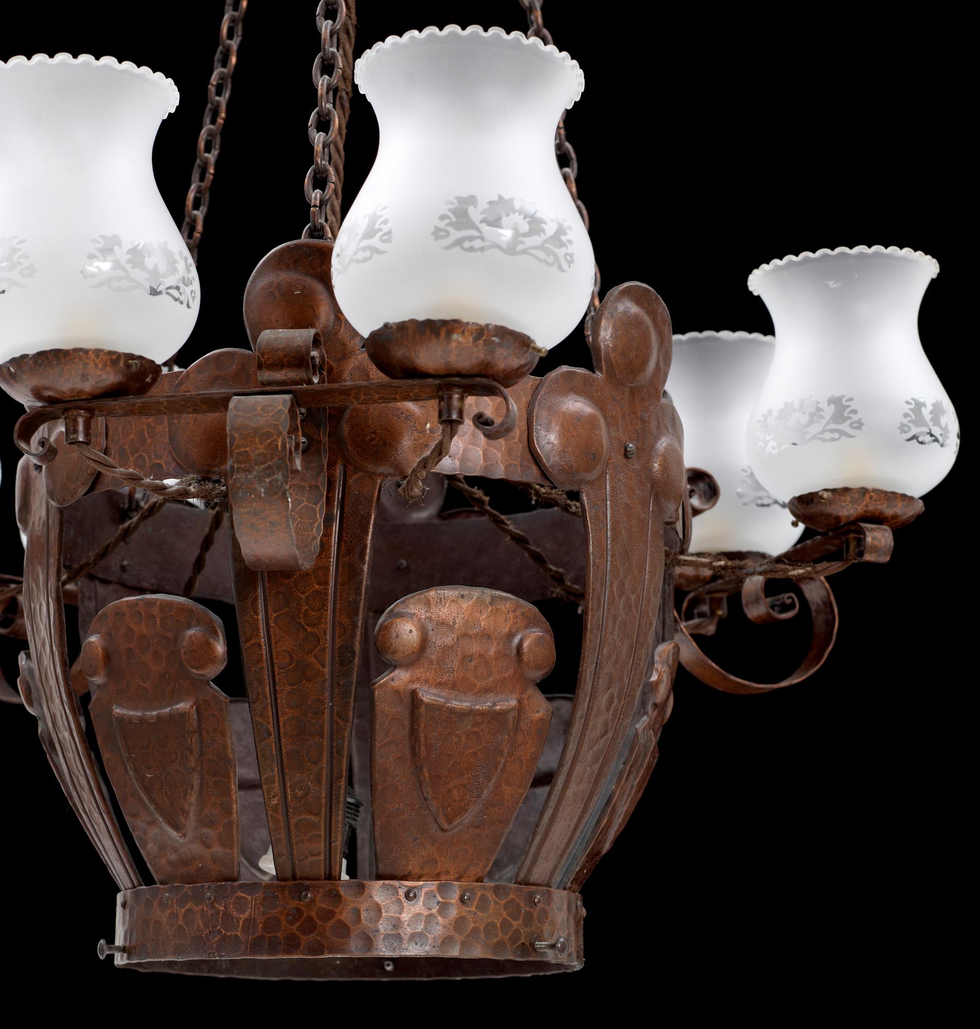 TAKLAMPA, nationalromantisk stil, 1910-tal. H ca 30-35.