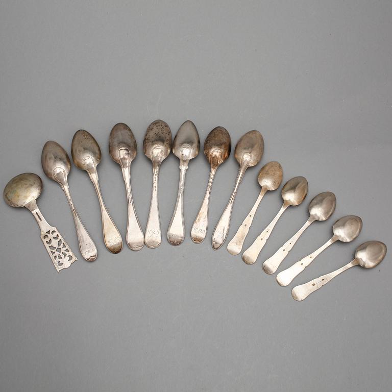 PARTI SKEDAR, 13 st. Silver, bl a C Lindeberg, Stockholm 1919, tot ca 570 g.