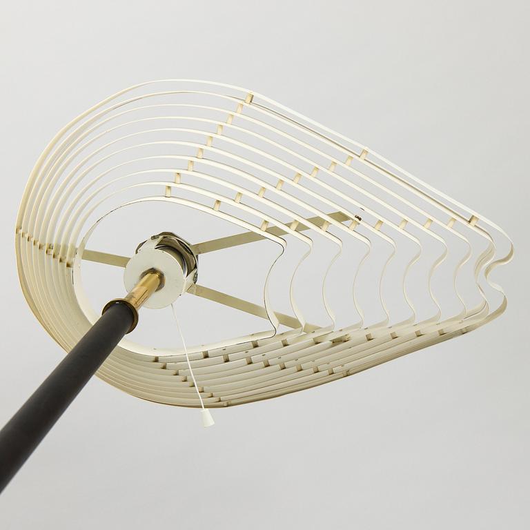 Alvar Aalto, 'Angel wing' model A 805 floor light manufactured by Valaisinpaja Oy, end of 20th century.